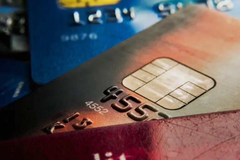 Can The Merchants Charge Customers Additional Fee To Offset Credit Card Processing Fee?